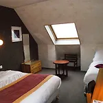 1er Consul 2*
