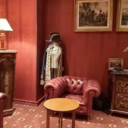 Hotel 1er Consul 2*