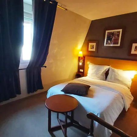 1er Consul Hotel 2*