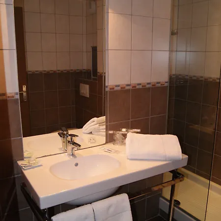 Hotel 1er Consul 2*