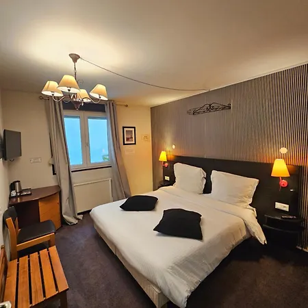 1er Consul Hotel Ruan
