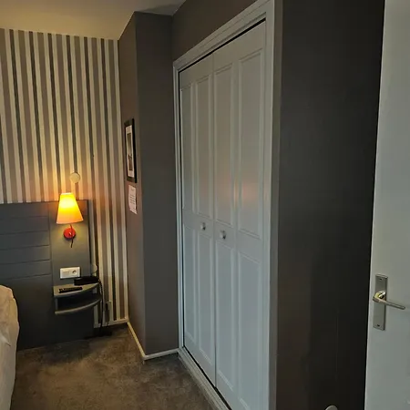 1er Consul Hotel Ruan