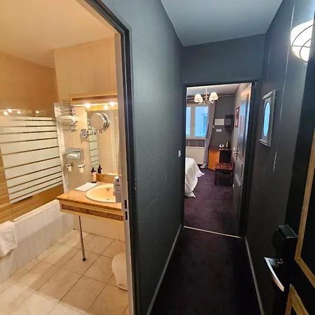1er Consul Hotel