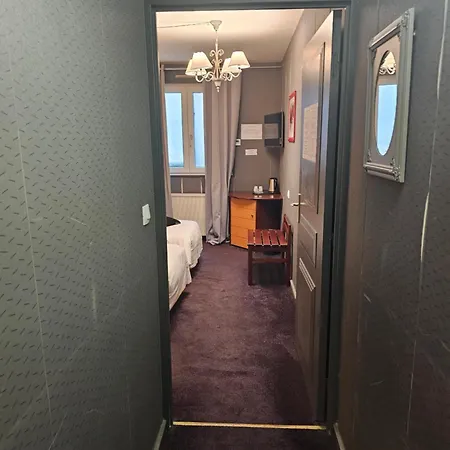 1er Consul Hotel