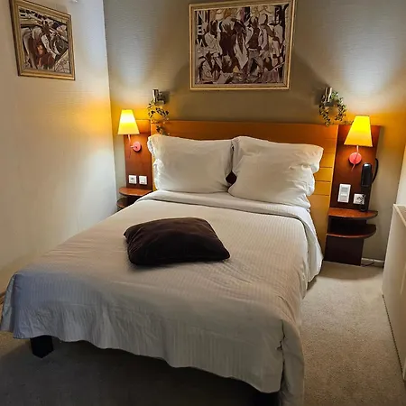 1er Consul Hotel