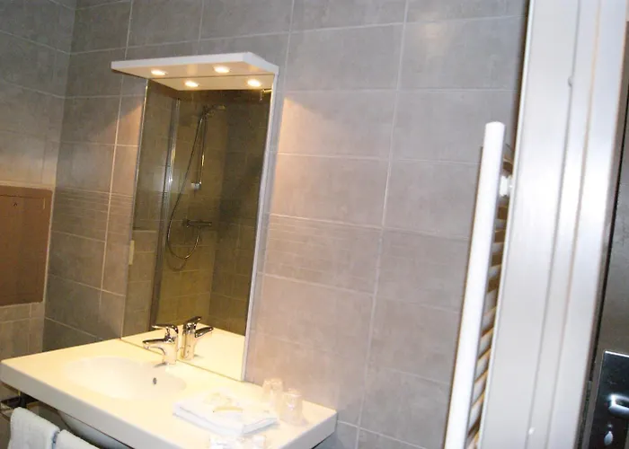 1er Consul Szálloda Rouen