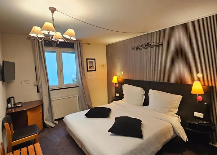 1er Consul Hotel Ruan