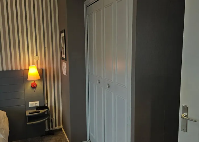 1er Consul Hotel Ruan